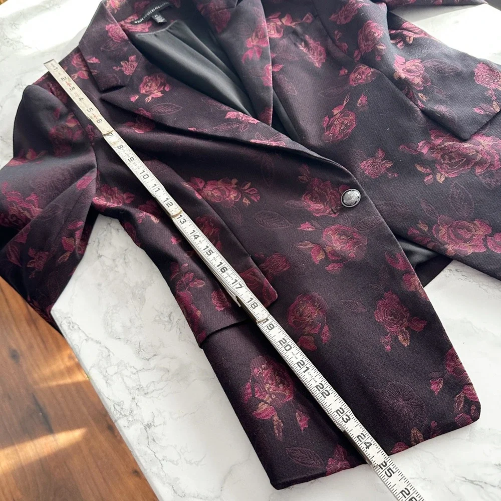 WHBM Burgundy Floral Rose Single Button Blazer Women's Size 12 gold crest button - Picture 10 of 14